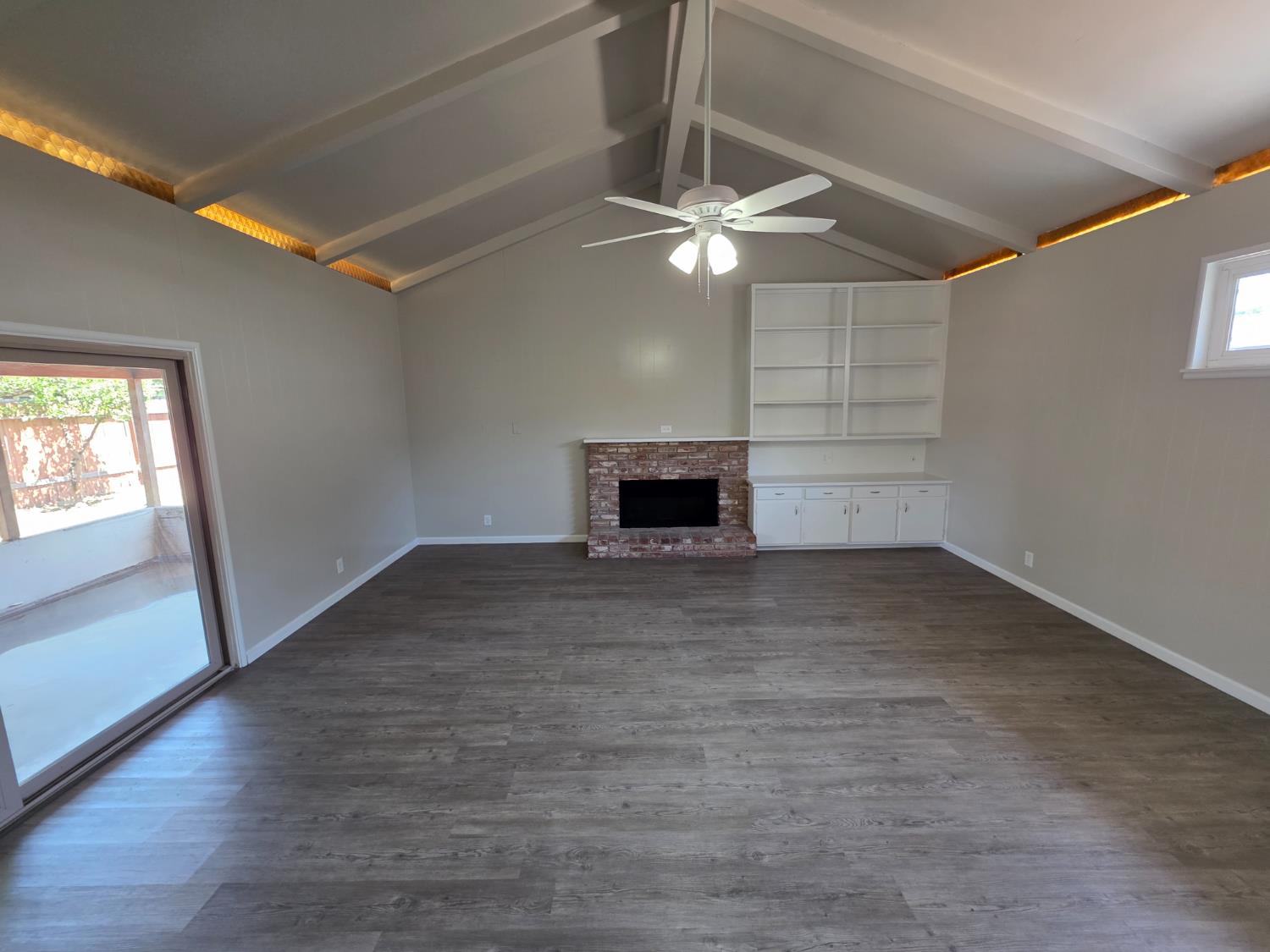 1416 Tully Rd, Modesto, CA 95350