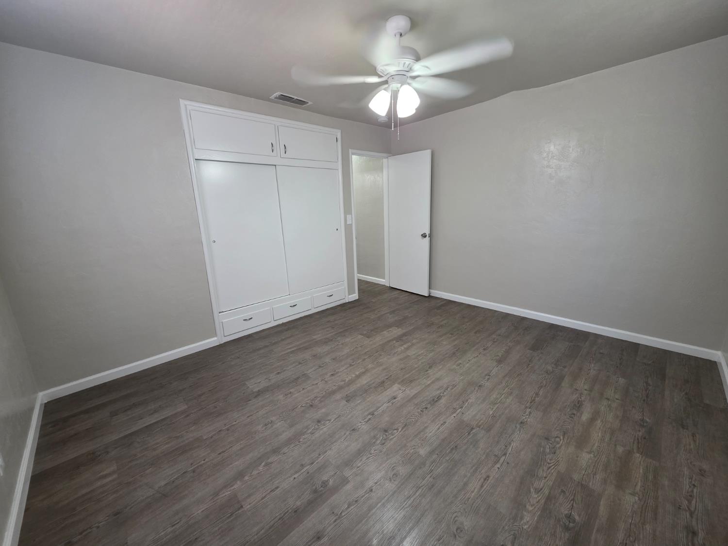 1416 Tully Rd, Modesto, CA 95350