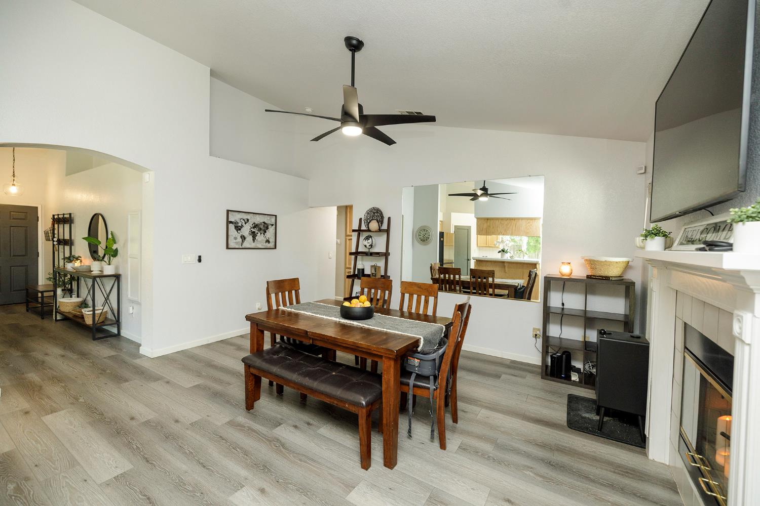 1336 NW Tranquil Ln, Ceres, CA 95307