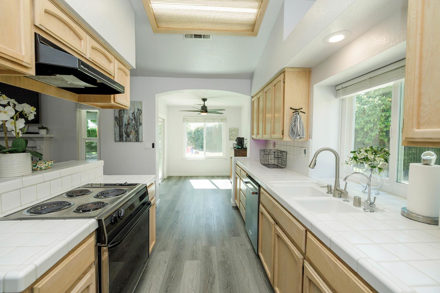 1336 NW Tranquil Ln, Ceres, CA 95307