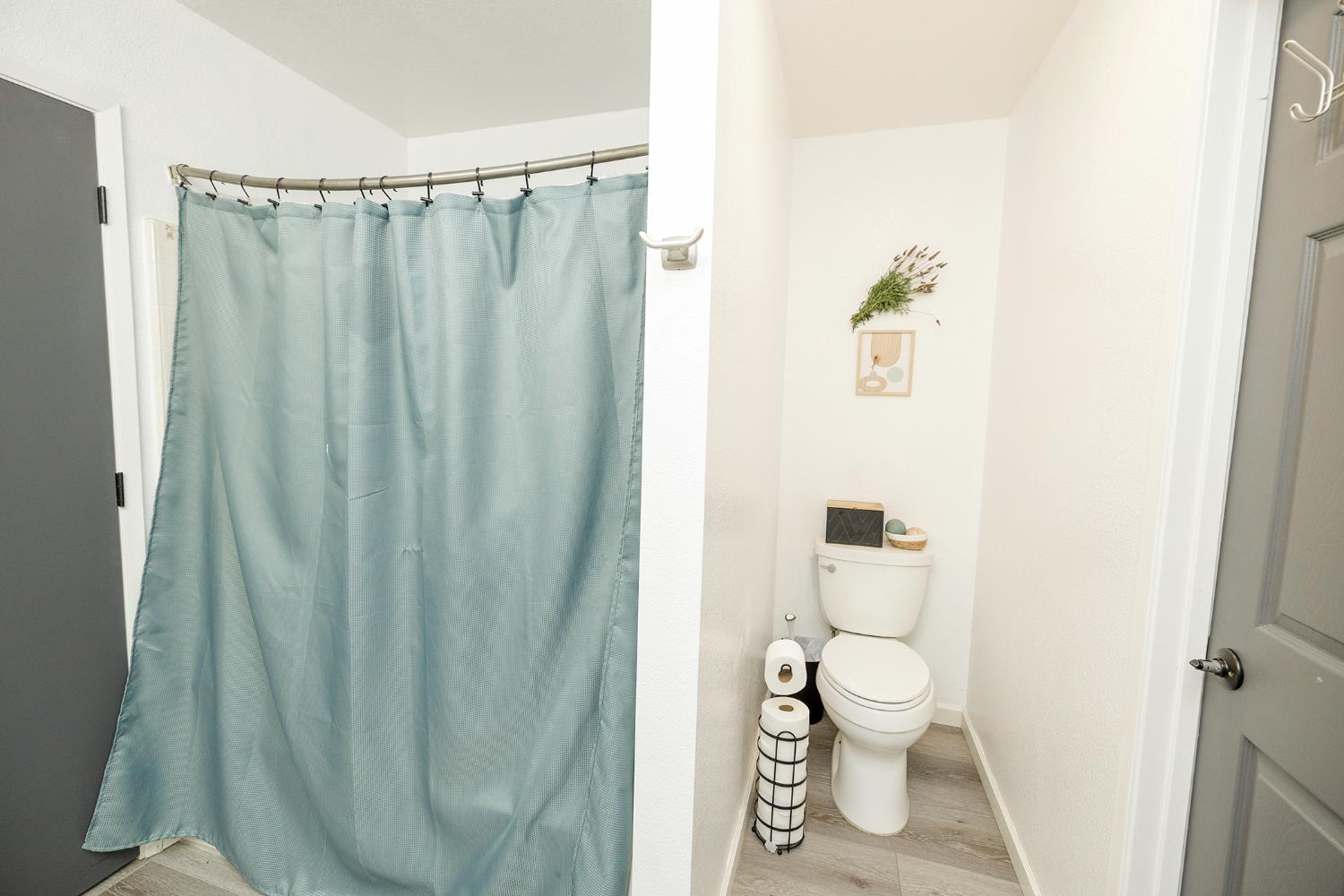 1336 NW Tranquil Ln, Ceres, CA 95307