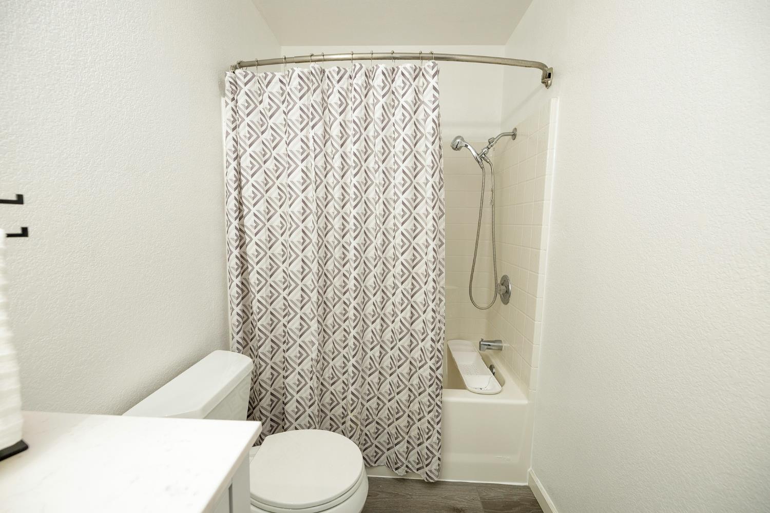 1336 NW Tranquil Ln, Ceres, CA 95307