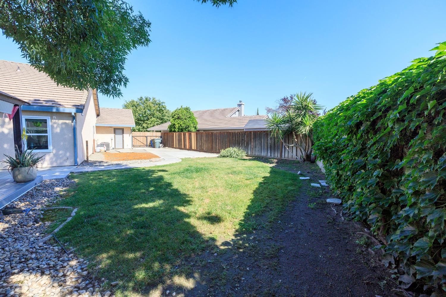 1336 NW Tranquil Ln, Ceres, CA 95307