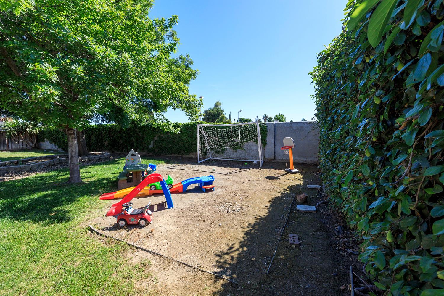 1336 NW Tranquil Ln, Ceres, CA 95307