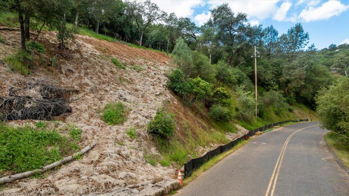 4756 Lakeshore Dr, Copperopolis, CA 95228