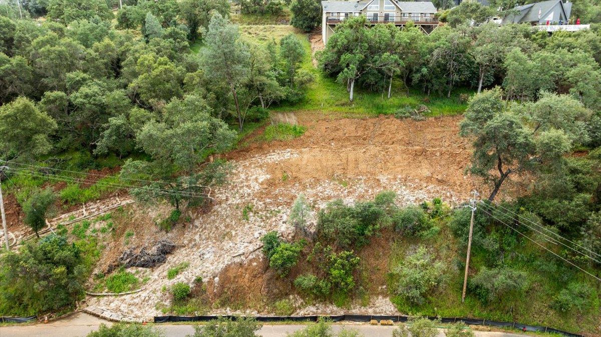 4756 Lakeshore Dr, Copperopolis, CA 95228