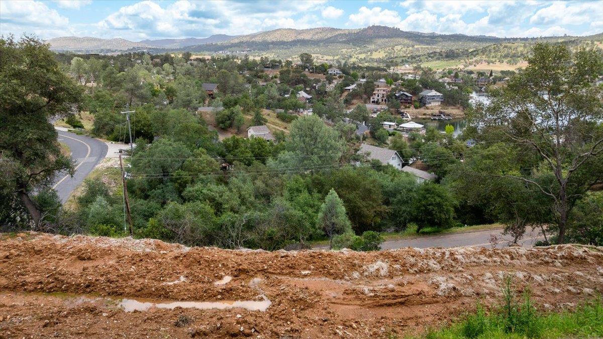 4756 Lakeshore Dr, Copperopolis, CA 95228