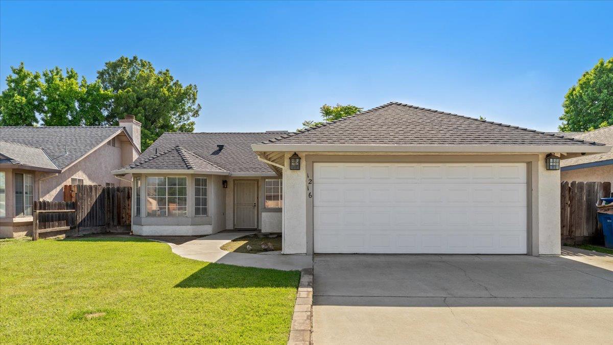 1216 Rolls Royce Ln, Modesto, CA 95351