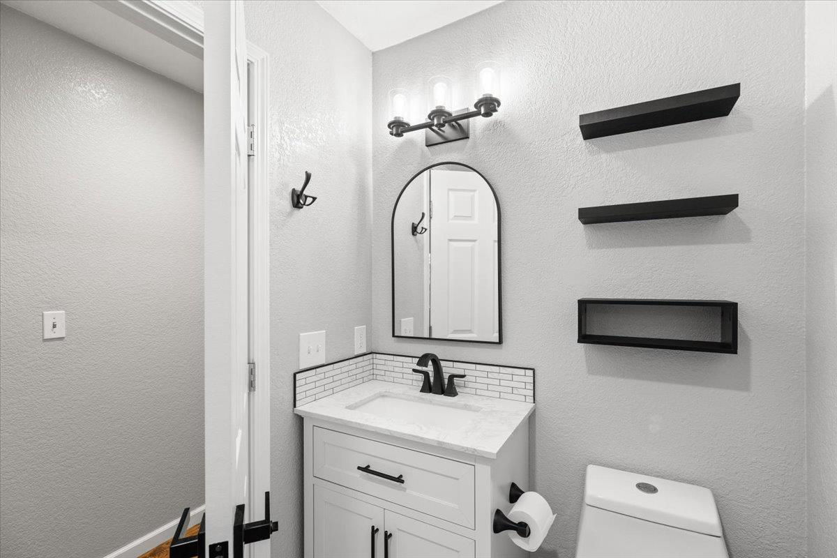 1216 Rolls Royce Ln, Modesto, CA 95351