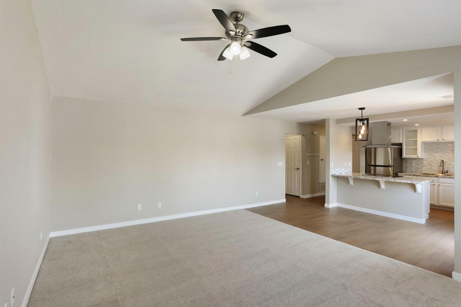 3905 Dale Rd #E, Modesto, CA 95356