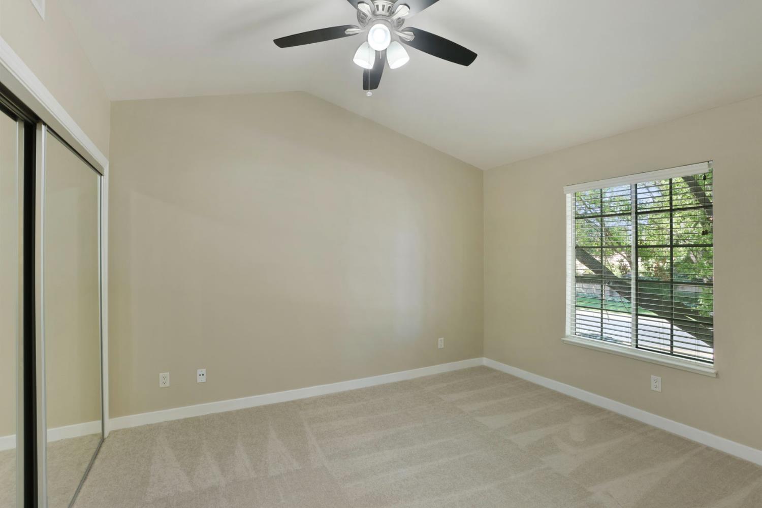 3905 Dale Rd #E, Modesto, CA 95356