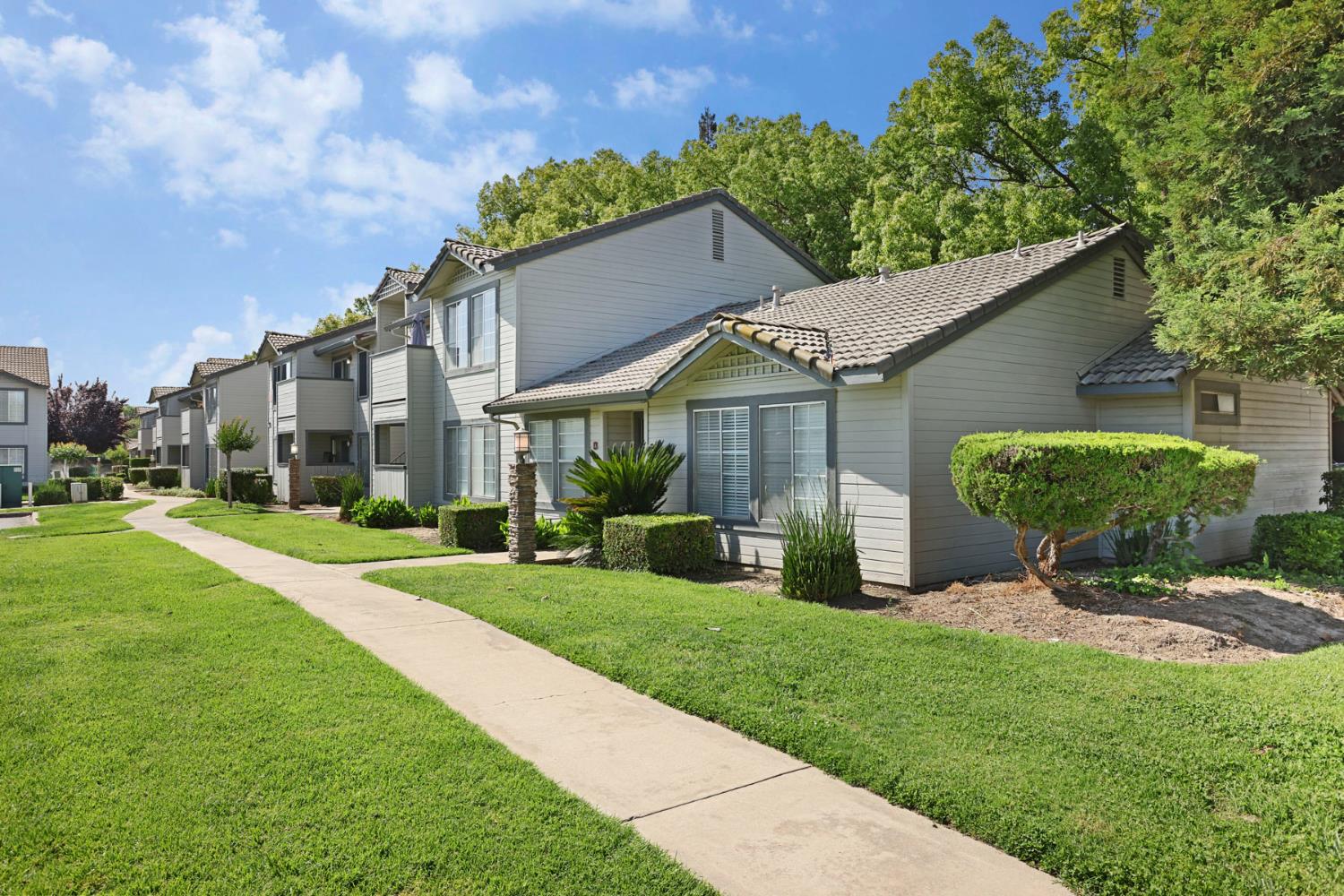 3905 Dale Rd #E, Modesto, CA 95356