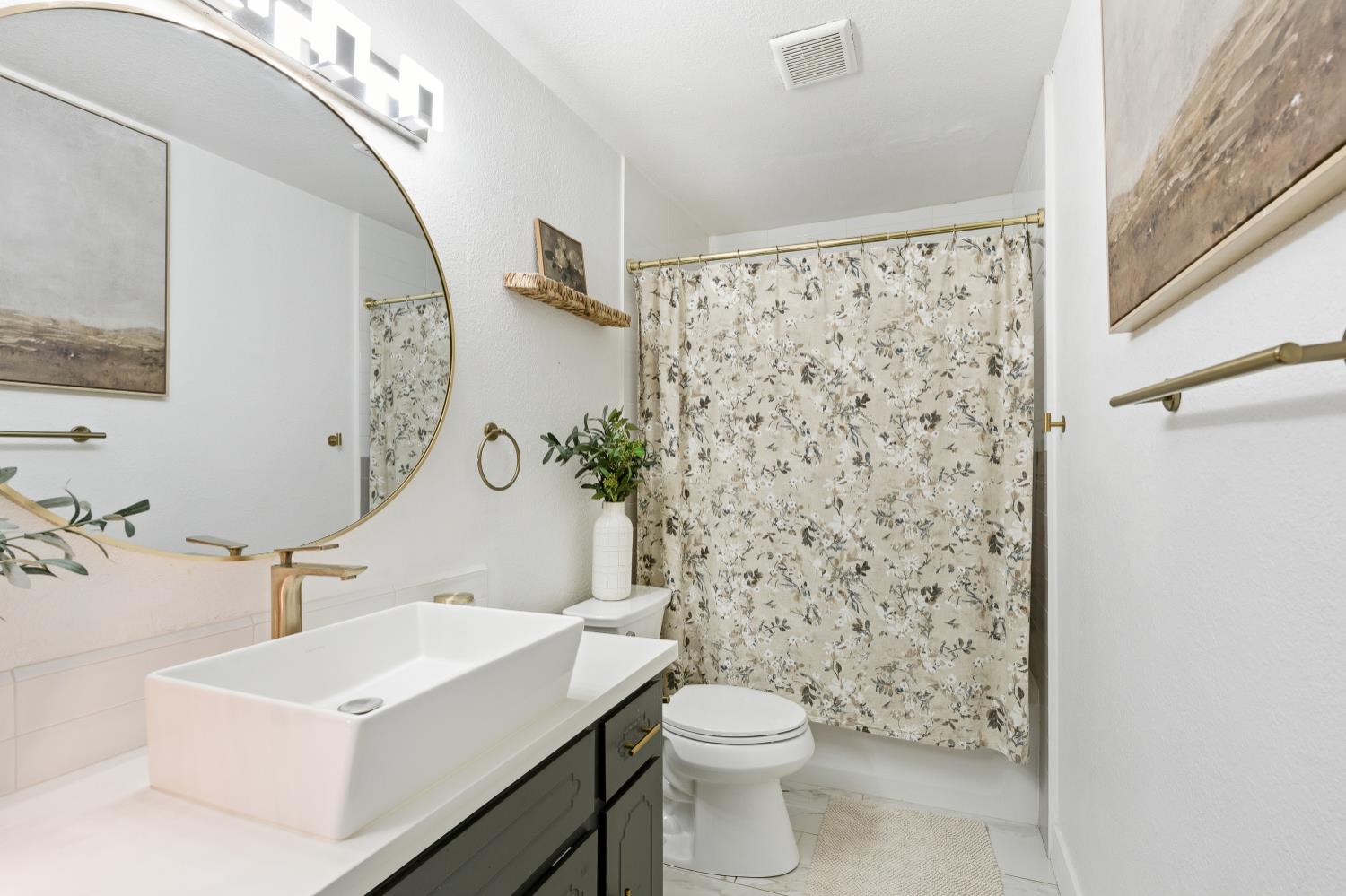 970 W Tuolumne Rd, Turlock, CA 95382