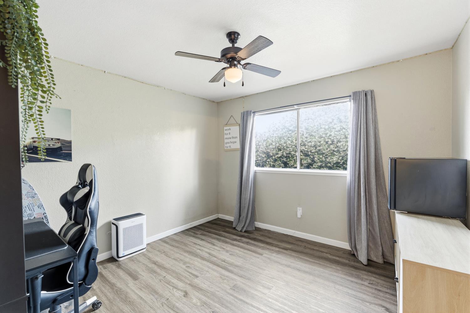 970 W Tuolumne Rd, Turlock, CA 95382