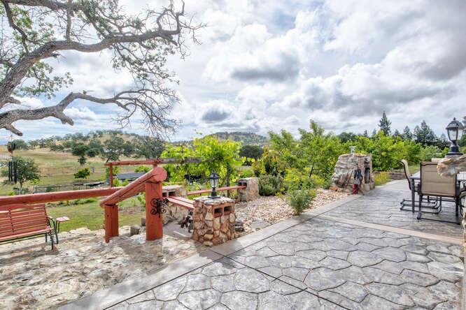 10384 Jalapa Way, La Grange, CA 95329