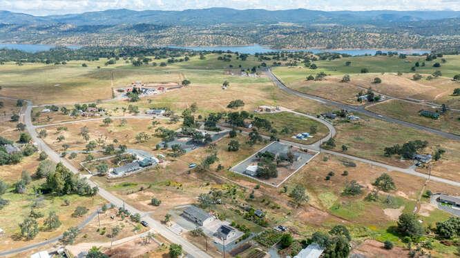 10384 Jalapa Way, La Grange, CA 95329