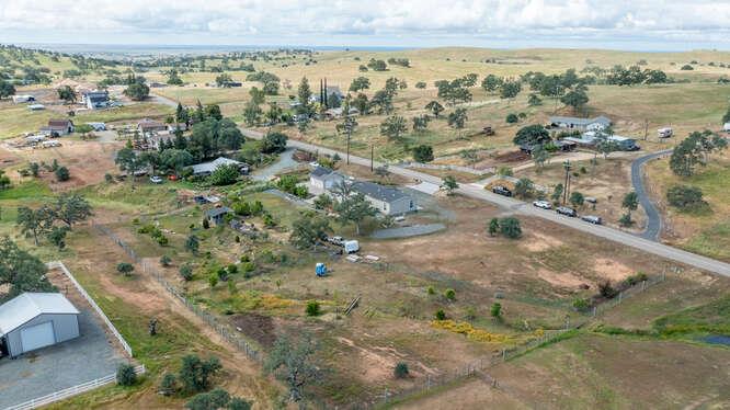 10384 Jalapa Way, La Grange, CA 95329