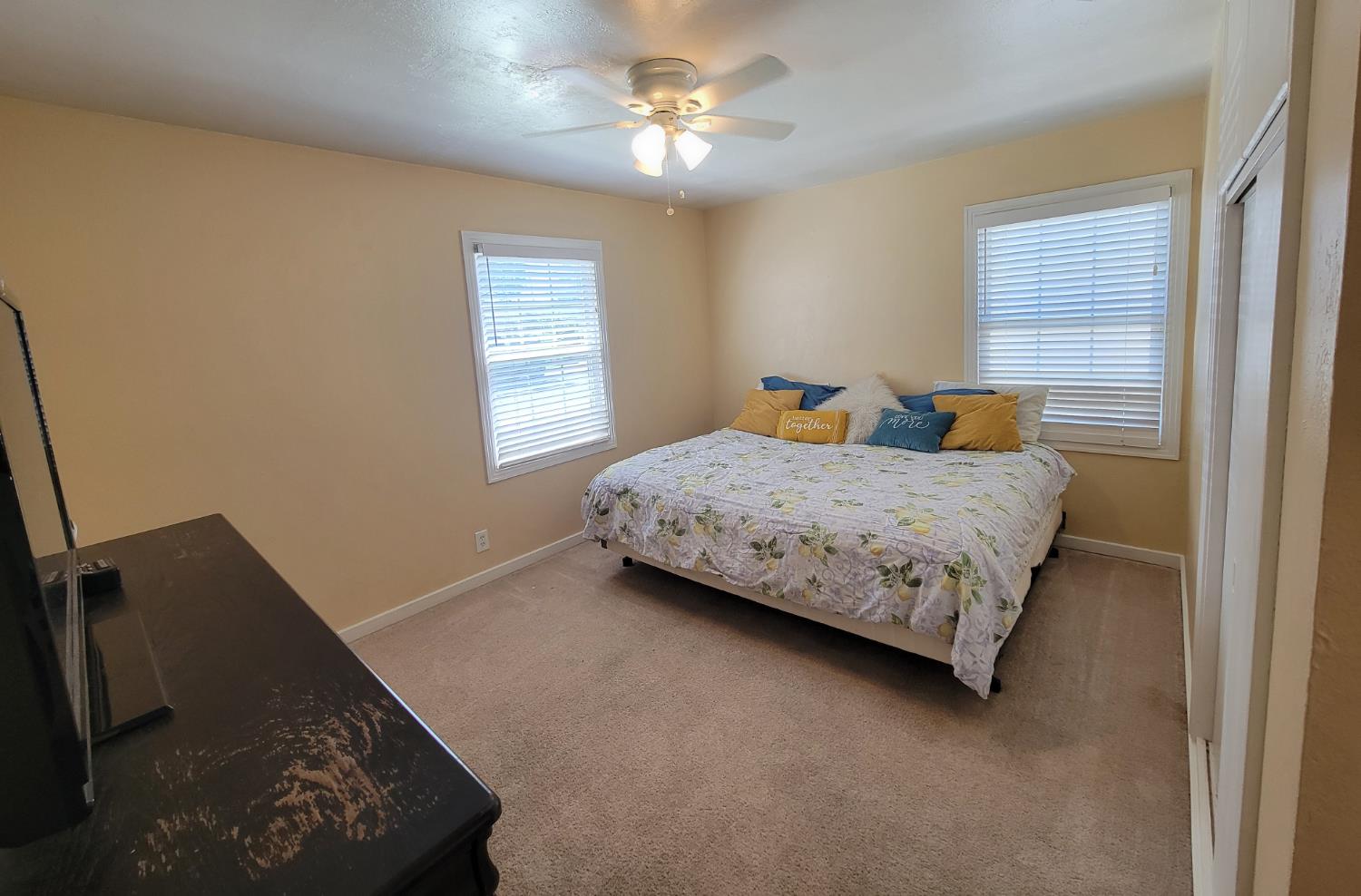 517 Fir St, Manteca, CA 95336