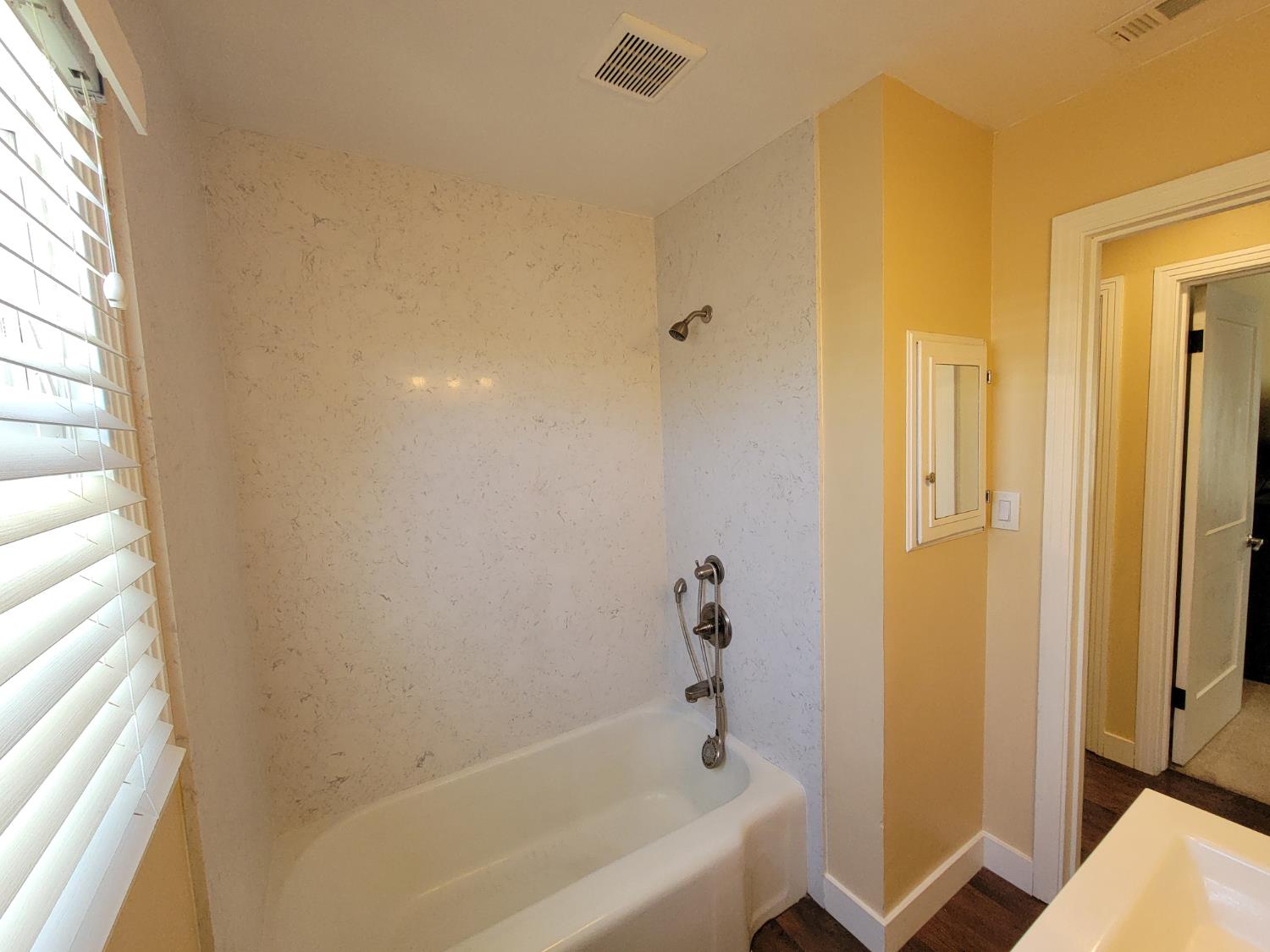 517 Fir St, Manteca, CA 95336