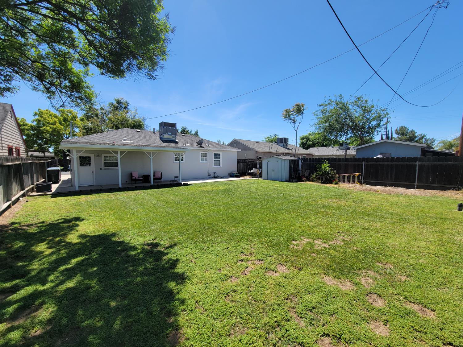 517 Fir St, Manteca, CA 95336