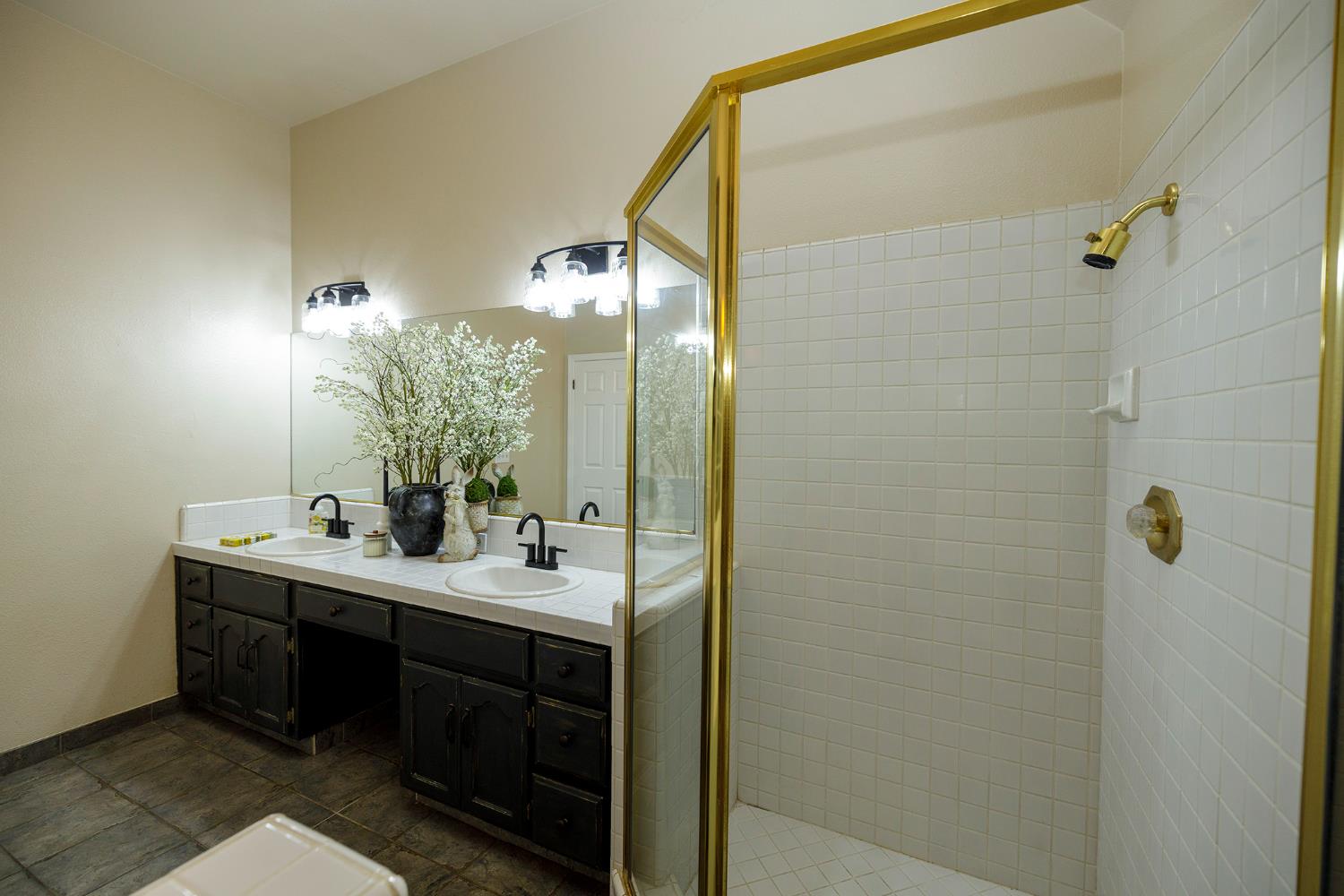 2420 Colorado, Turlock, CA 95382