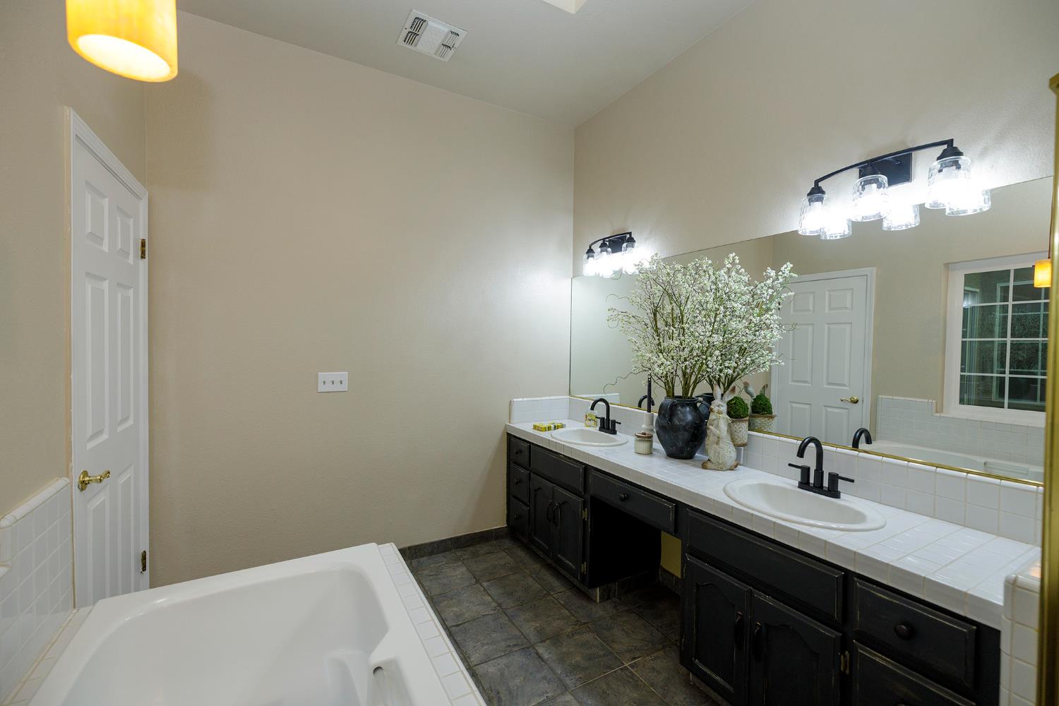 2420 Colorado, Turlock, CA 95382