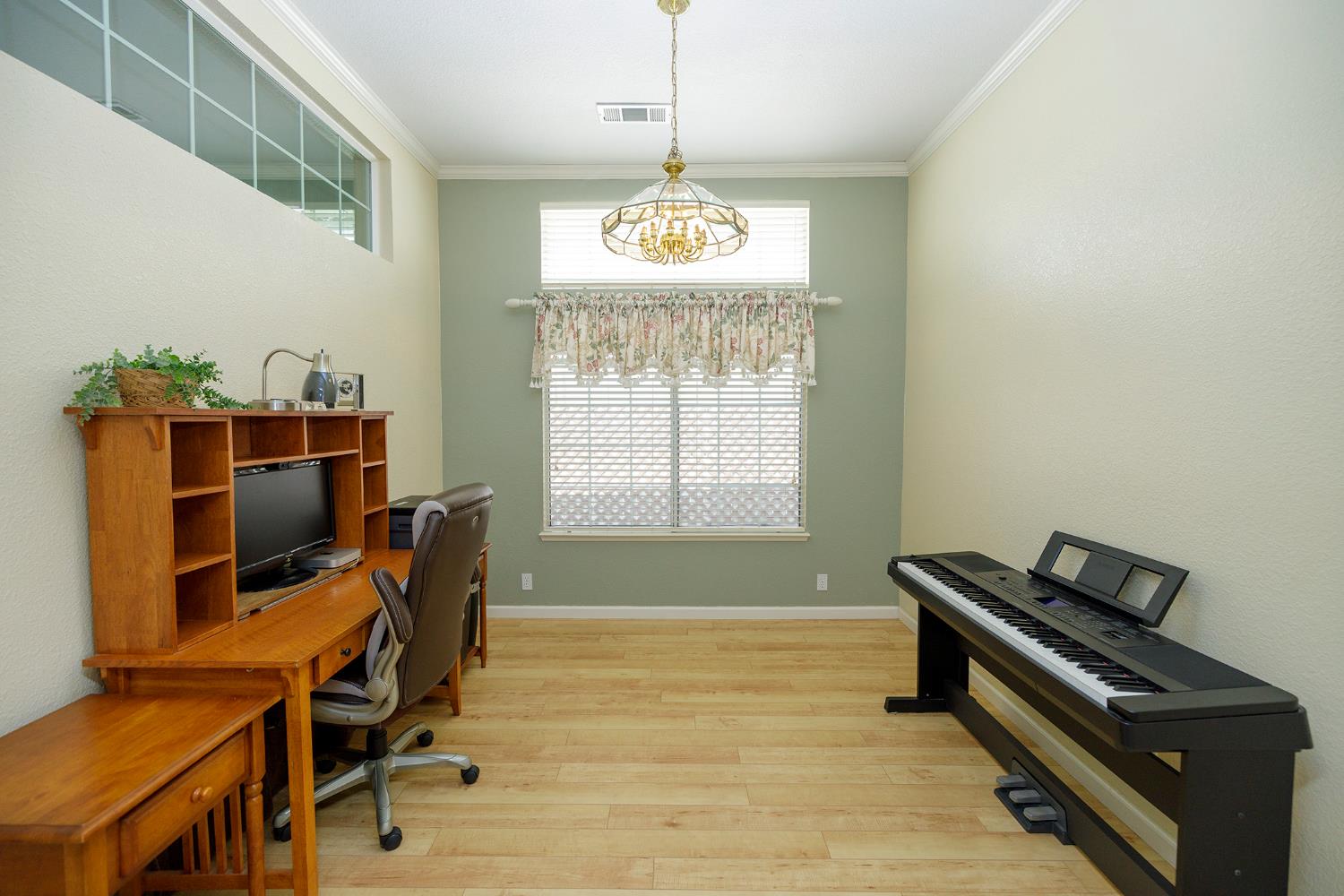 3817 Wilkesboro Ave, Modesto, CA 95357