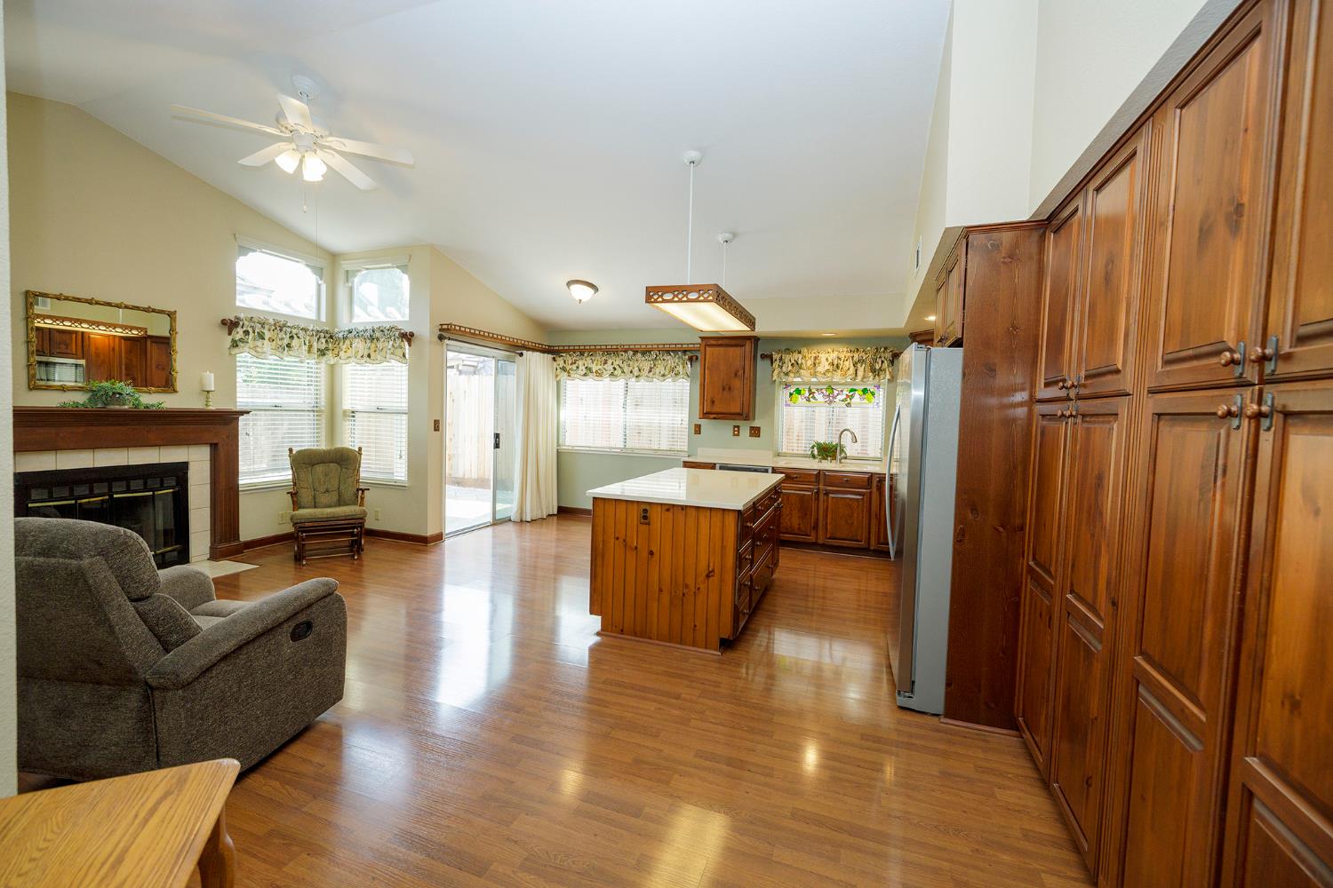 3817 Wilkesboro Ave, Modesto, CA 95357