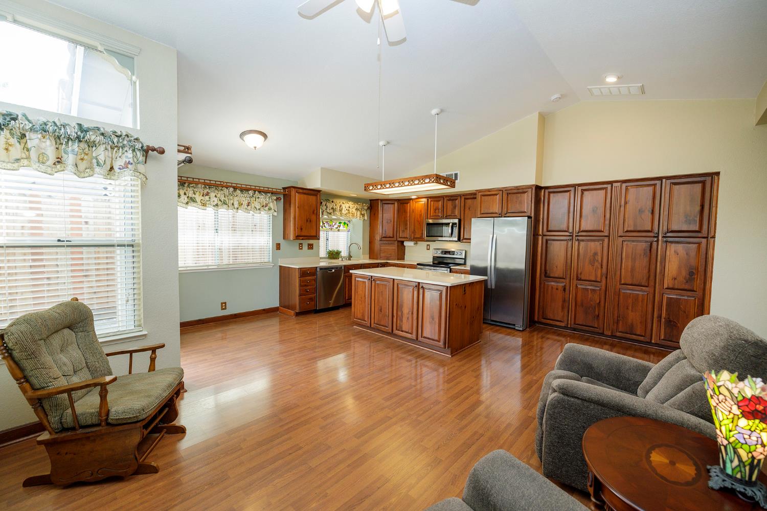 3817 Wilkesboro Ave, Modesto, CA 95357