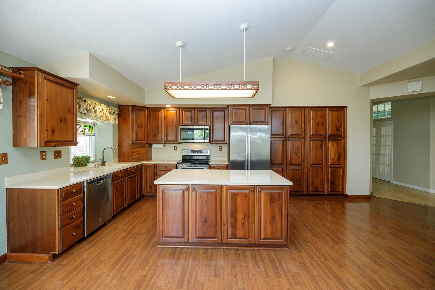 3817 Wilkesboro Ave, Modesto, CA 95357