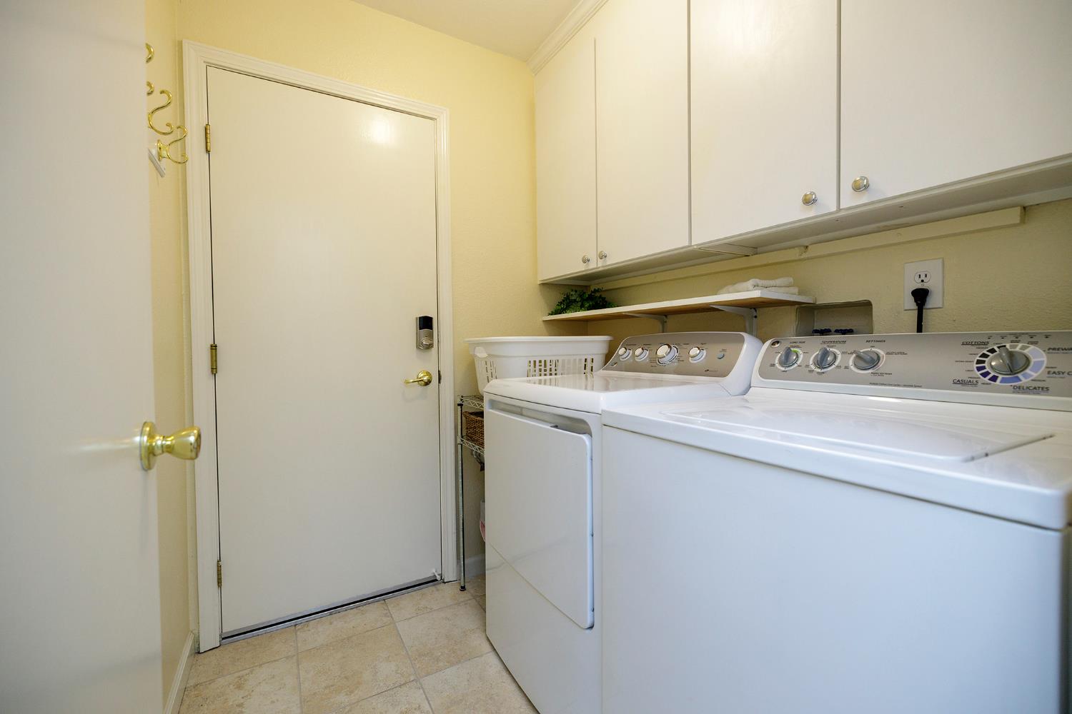 3817 Wilkesboro Ave, Modesto, CA 95357