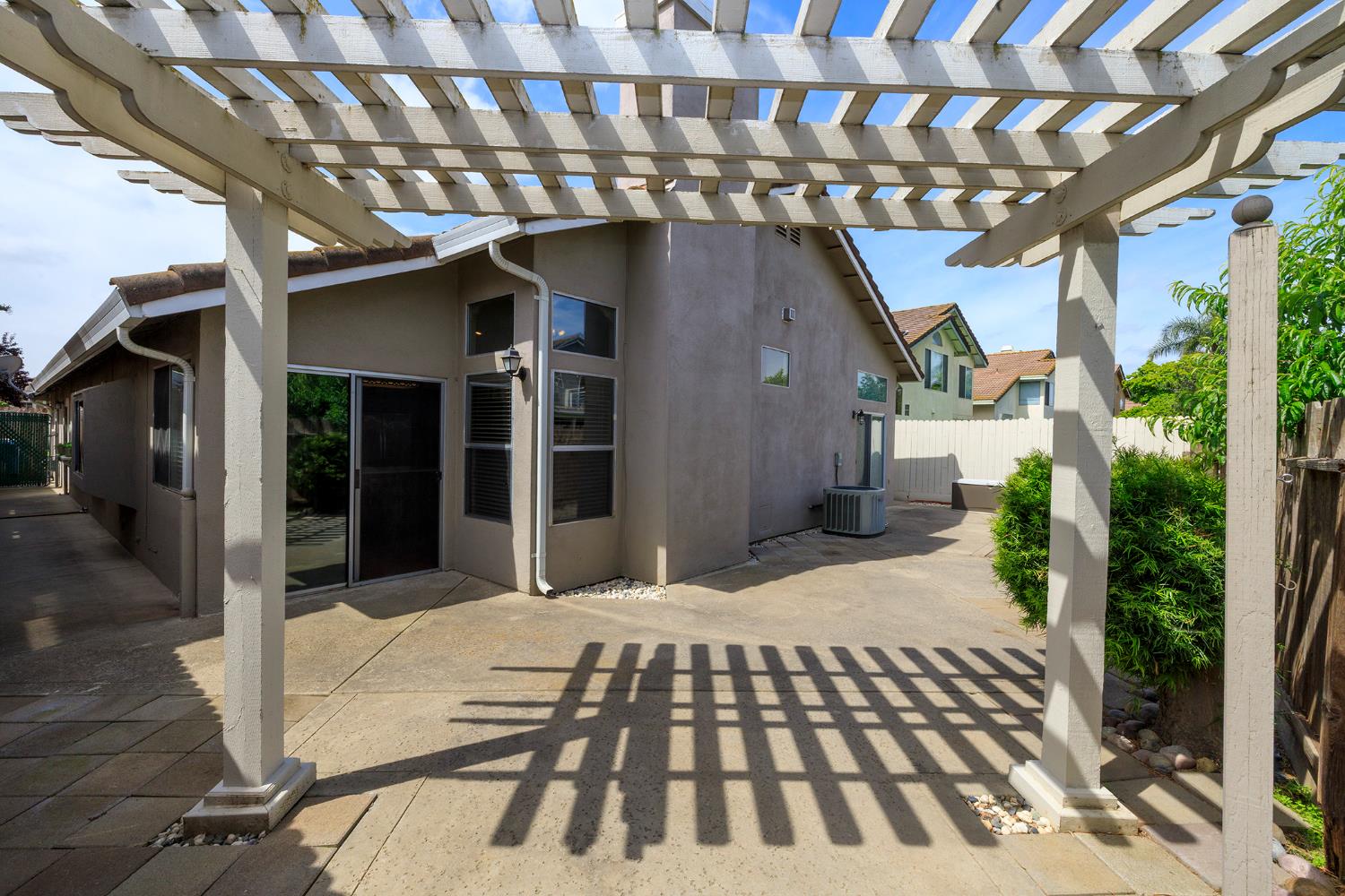 3817 Wilkesboro Ave, Modesto, CA 95357