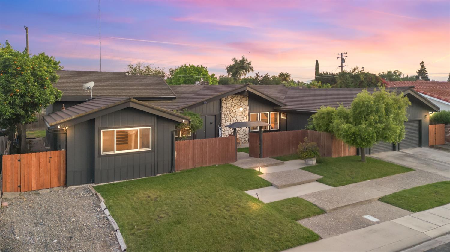 1908 Chelwood, Modesto, CA 95355