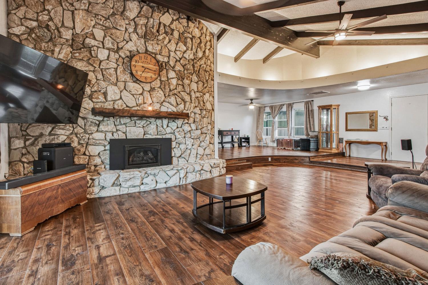 1908 Chelwood, Modesto, CA 95355