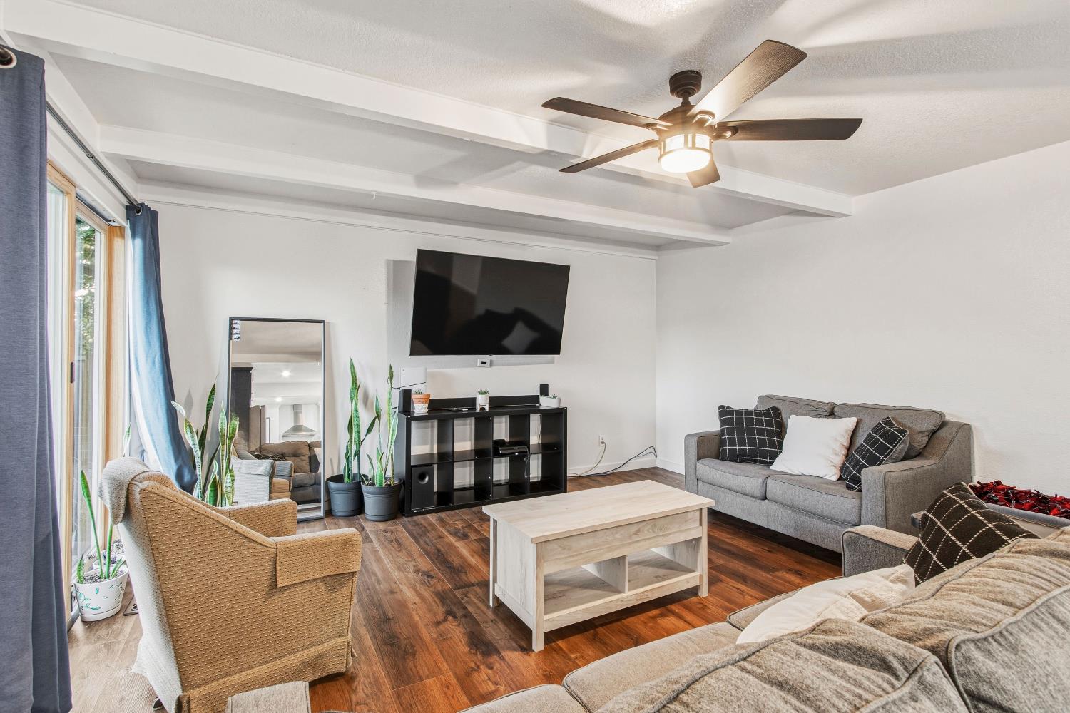 1908 Chelwood, Modesto, CA 95355