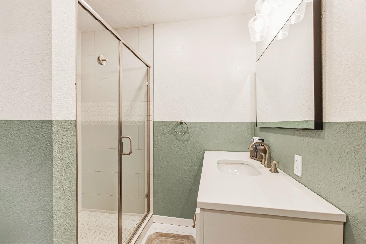 1908 Chelwood, Modesto, CA 95355