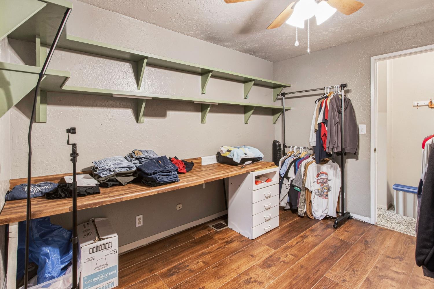 1908 Chelwood, Modesto, CA 95355