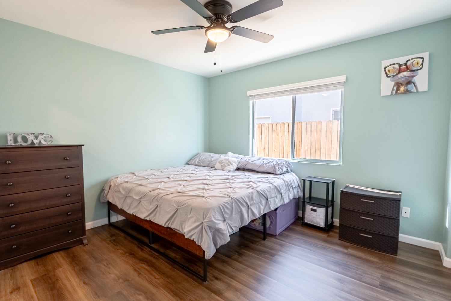 415 Morena Dr, Los Banos, CA 93635