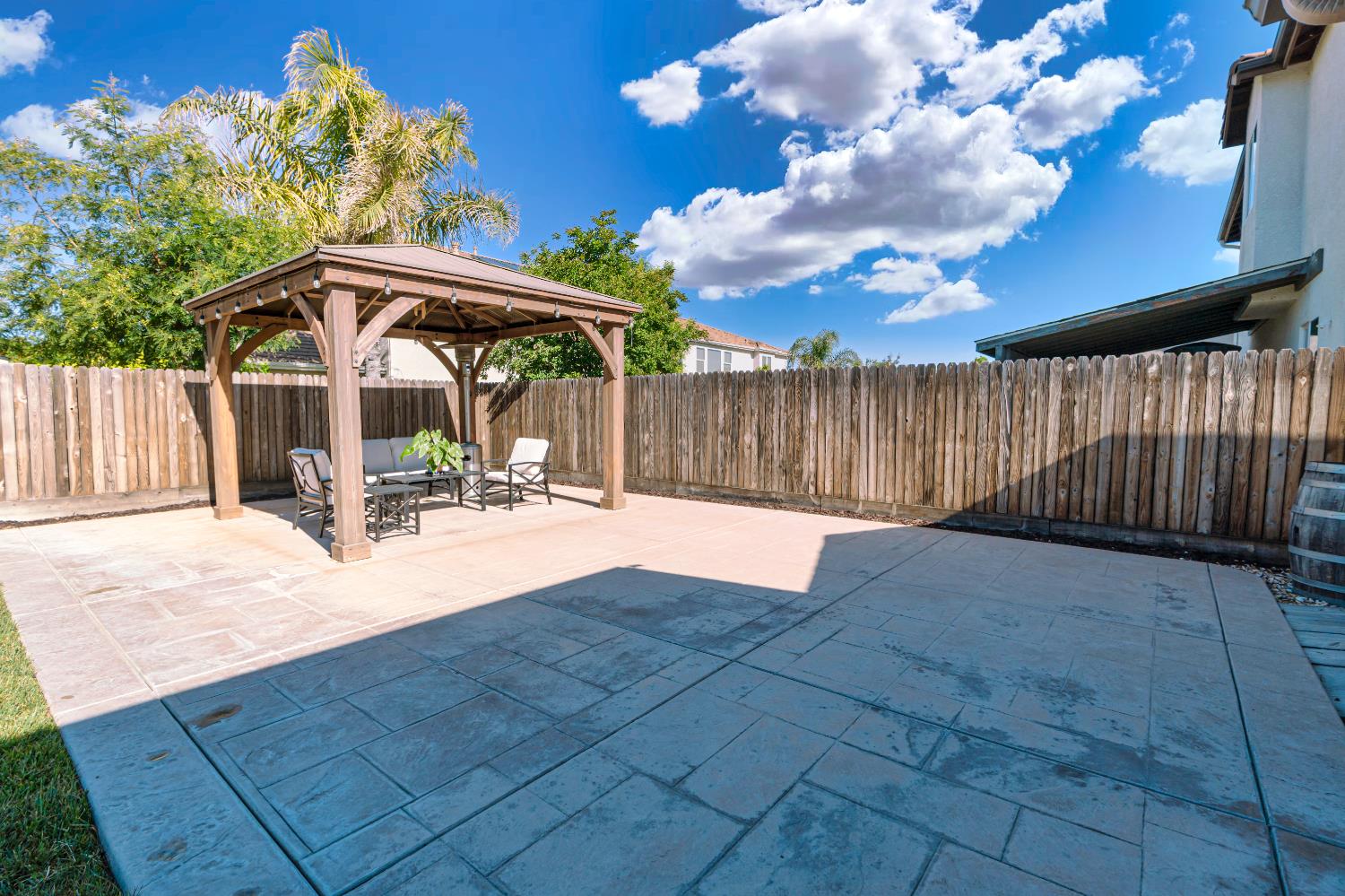 415 Morena Dr, Los Banos, CA 93635