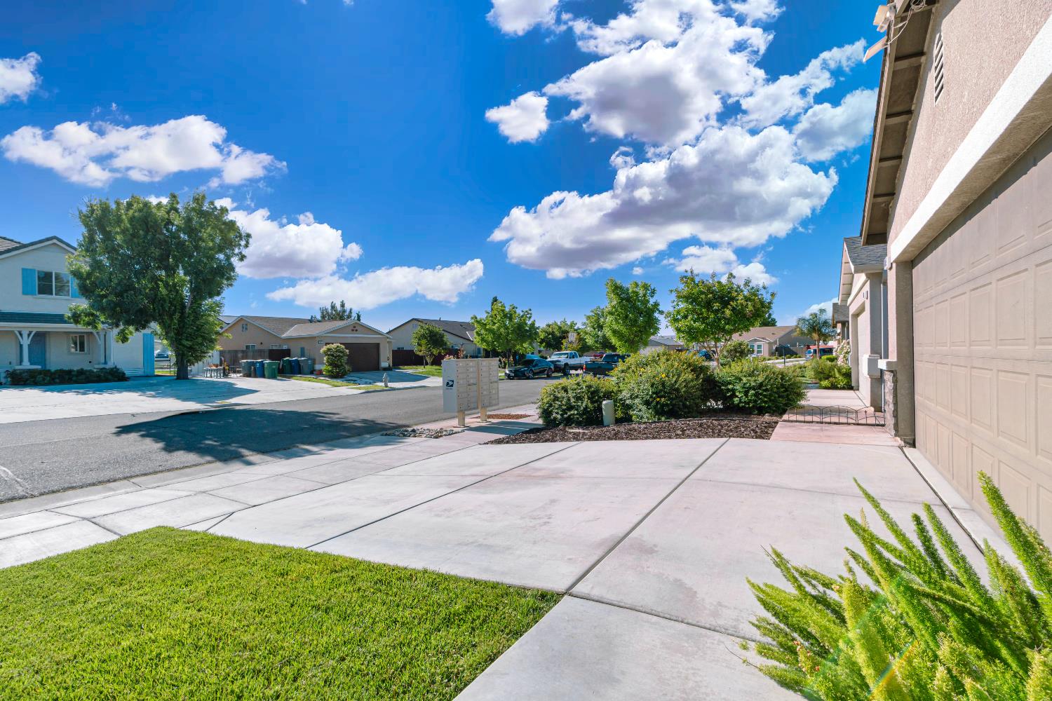 415 Morena Dr, Los Banos, CA 93635