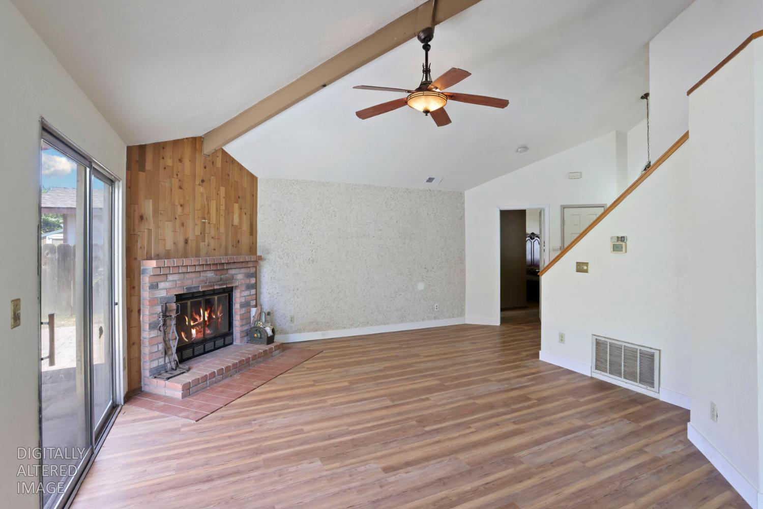 1204 Dezzani Ln, Modesto, CA 95358