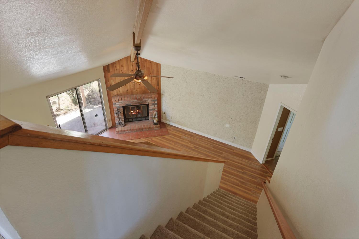 1204 Dezzani Ln, Modesto, CA 95358