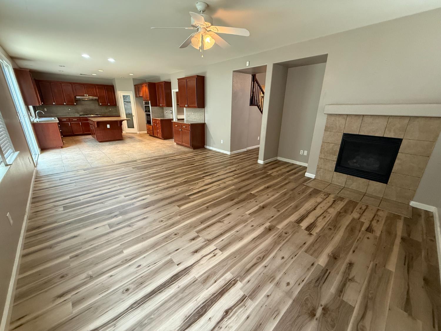 1001 La Paloma St, Turlock, CA 95382