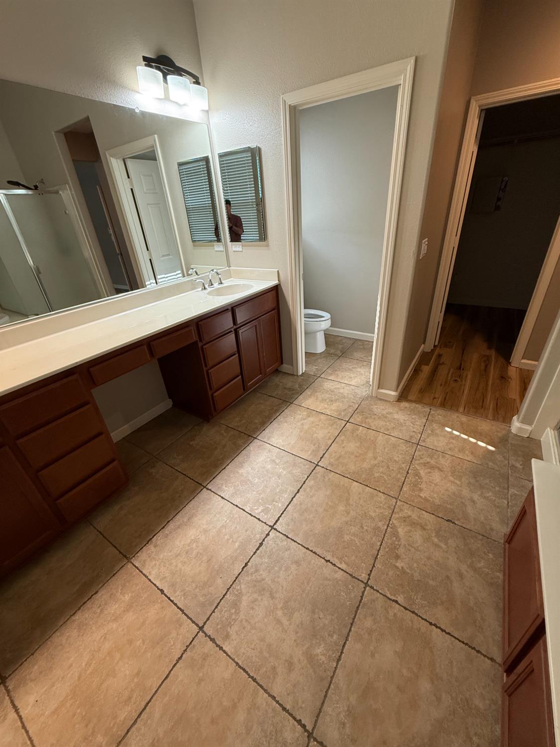 1001 La Paloma St, Turlock, CA 95382