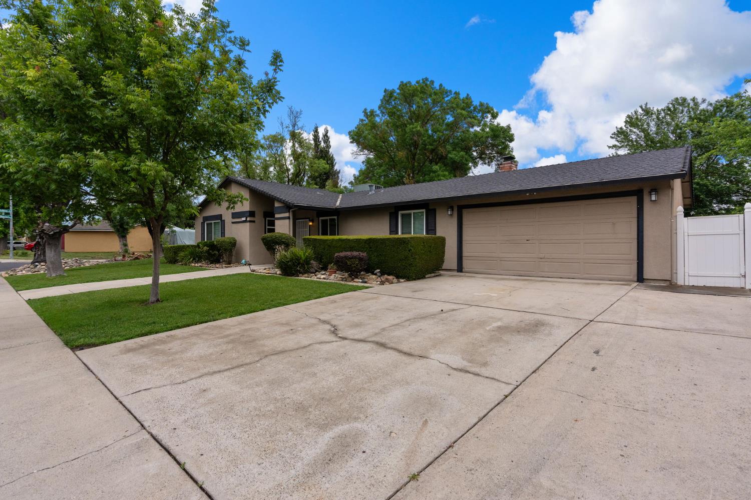 1120 Shasta Ave, Modesto, CA 95358