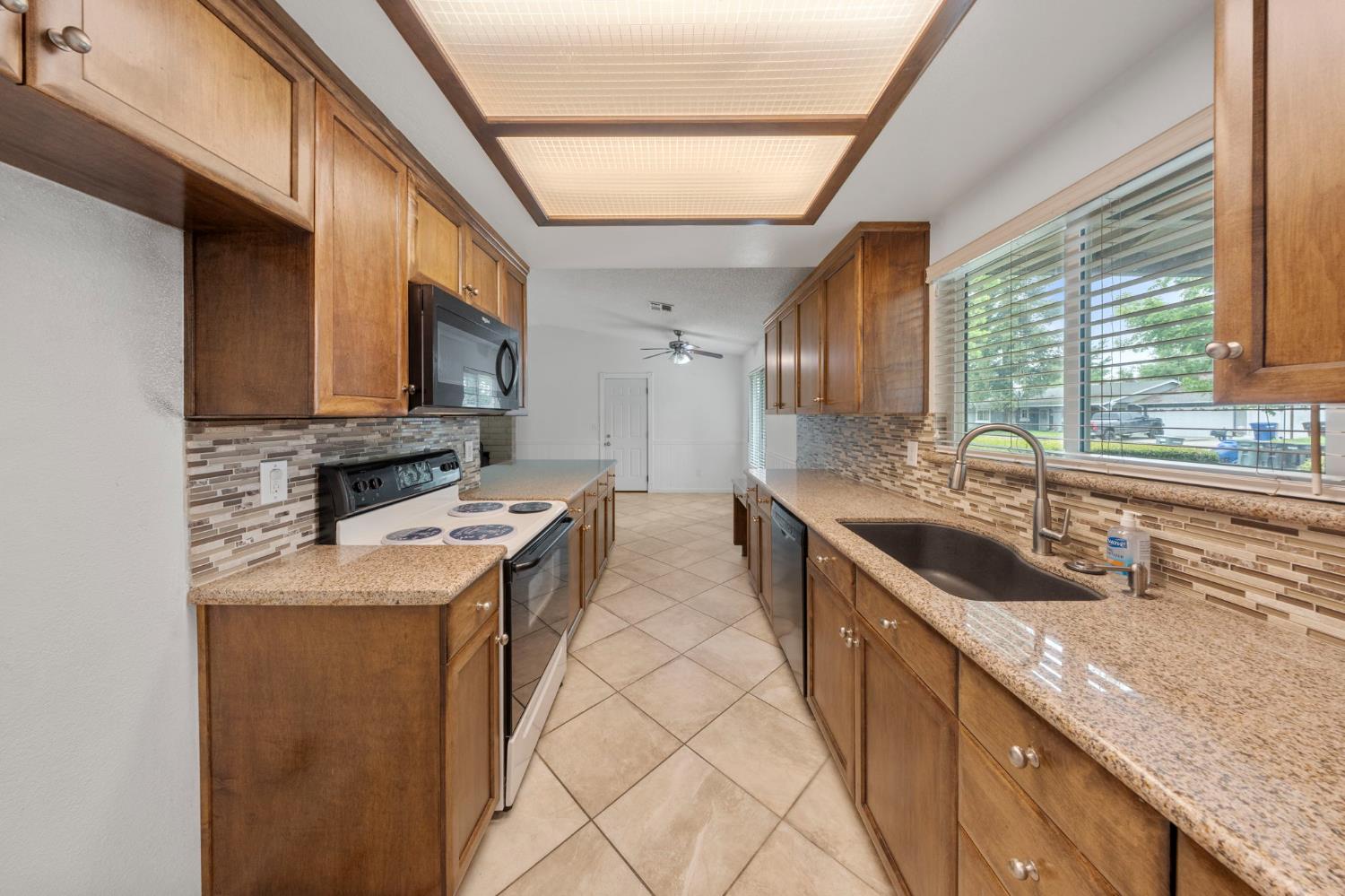 1120 Shasta Ave, Modesto, CA 95358