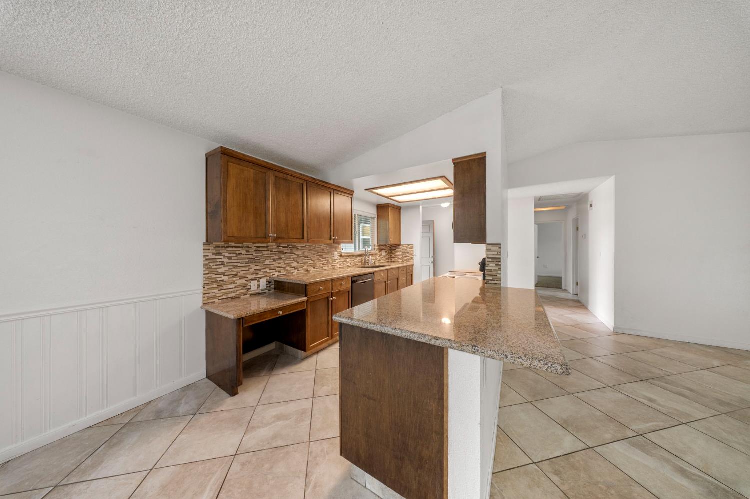 1120 Shasta Ave, Modesto, CA 95358