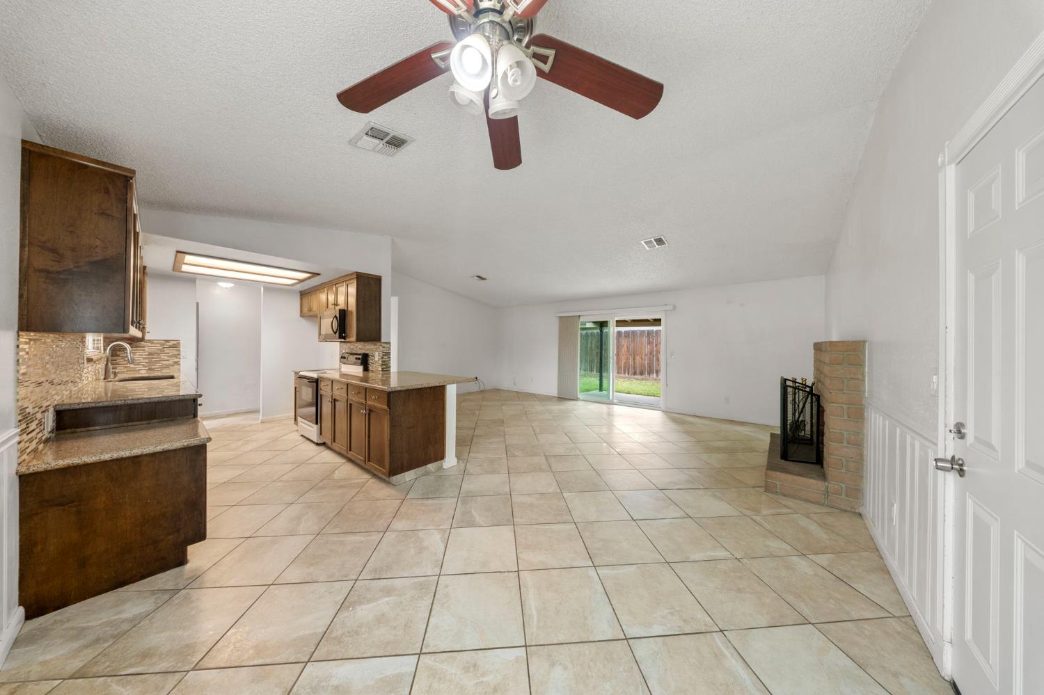 1120 Shasta Ave, Modesto, CA 95358