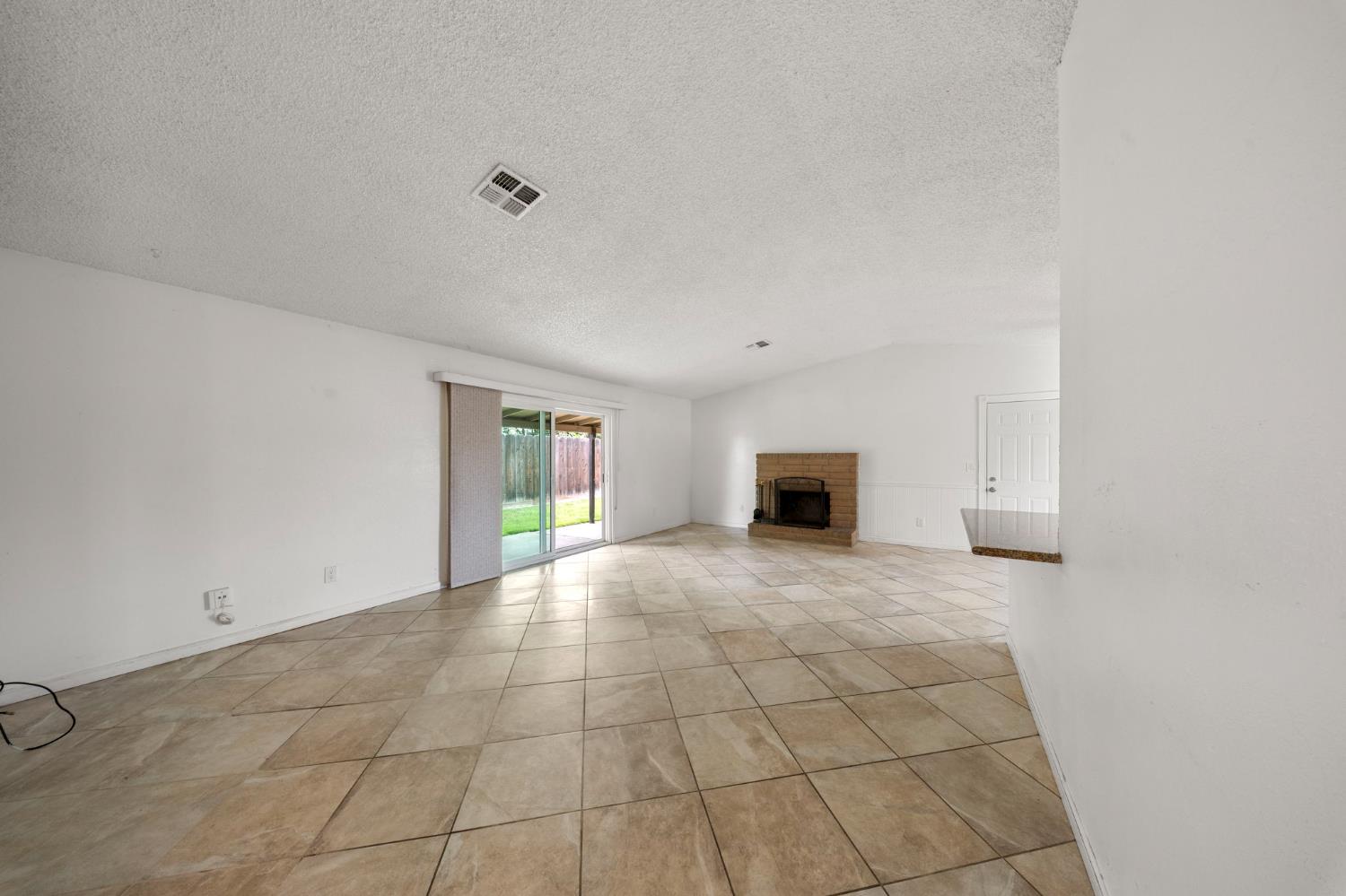 1120 Shasta Ave, Modesto, CA 95358