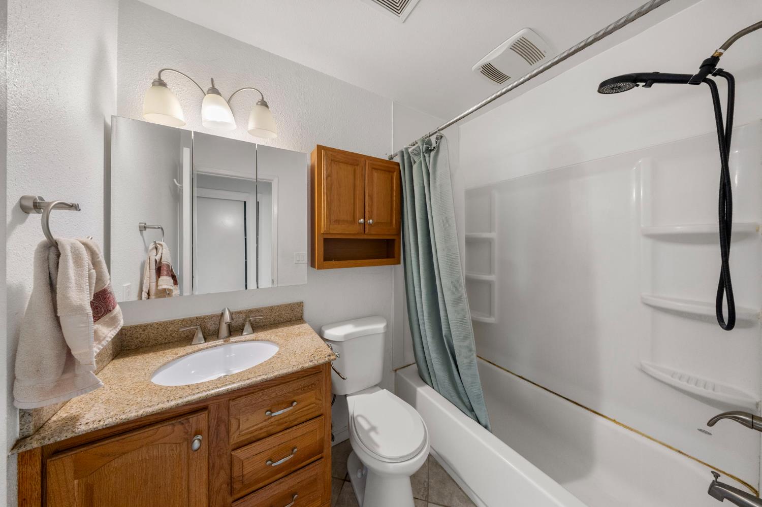 1120 Shasta Ave, Modesto, CA 95358